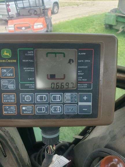 JD 568 ROUND BALER (See Details)
