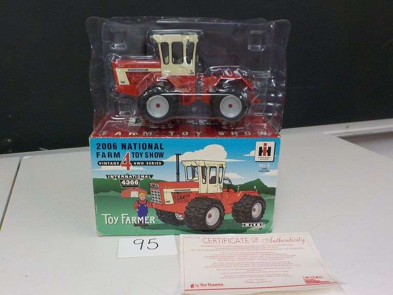INTERNATIONAL 4366 4WD TRACTOR