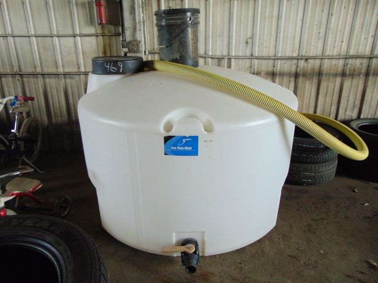 ACE ROTO MOLD 450 GAL TANK