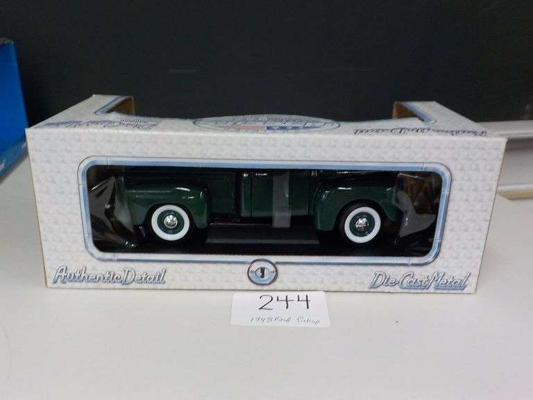 1948 FORD F1 PICK UP DIE CAST METAL NIB