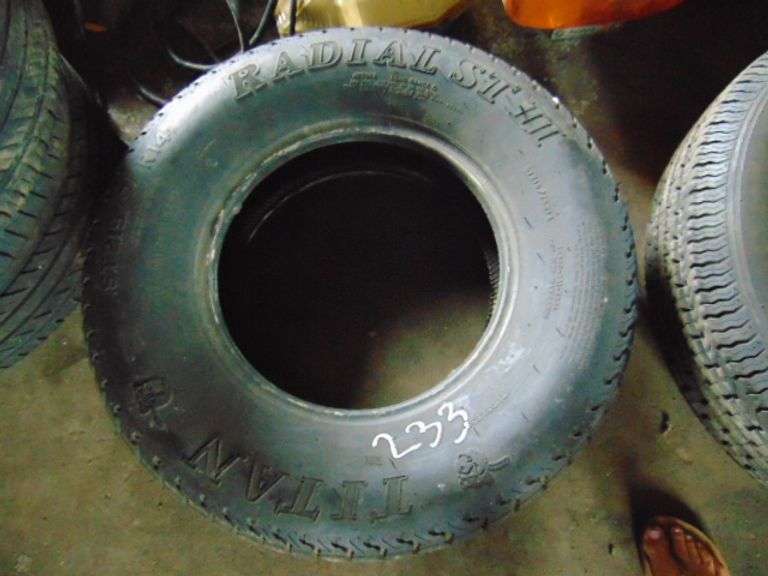 TITAN ST215/75R14