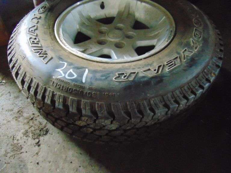 GOODYEAR 30X9.50R15LT 5 BOLT JEEP RIM