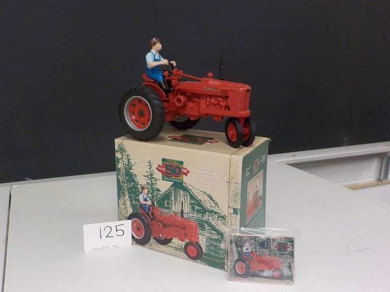 FARMALL H WITH FARMER ANNIVERSARY EDITION DIE CAST NIB
