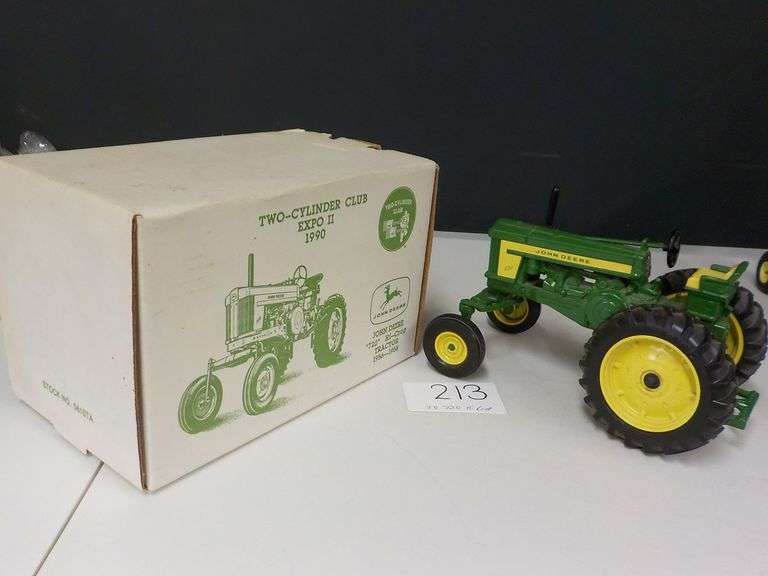 JOHN DEERE 720 HIGH CROP TRACTOR DIE CAST METAL 1/16 NIB