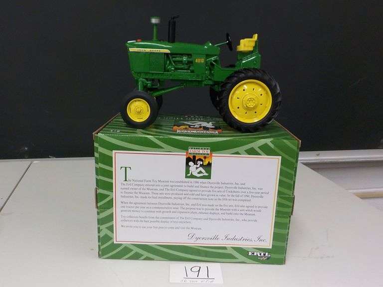 JOHN DEERE 4010 HIGH CROP TRACTOR 1/16 SERIES 4 #4 DIE CAST METAL NIB