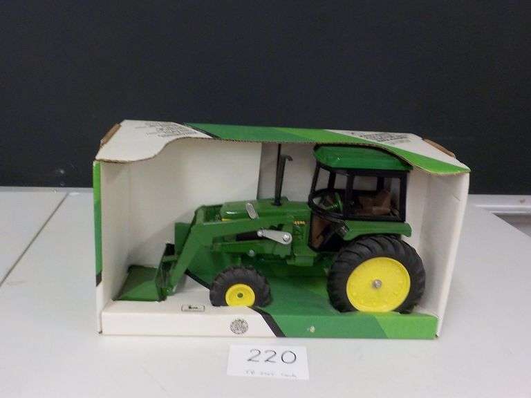 JOHN DEERE 2755 TRACTOR WITH LOADER DIE CAST METAL NIB