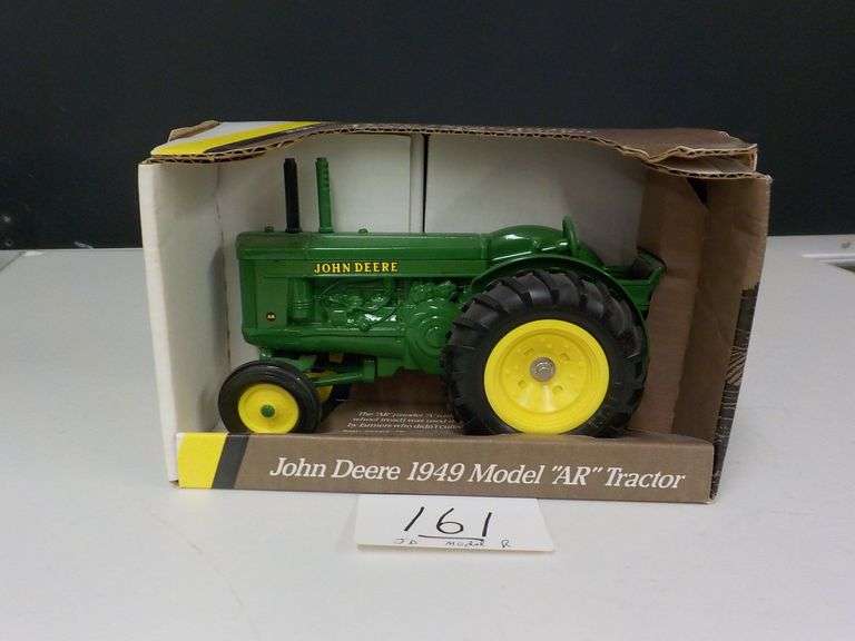 JOHN DEERE MODEL R DIE CAST METAL 1/16 NIB