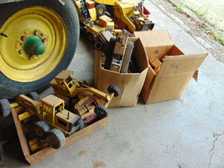 14 TONKA TRUCKS