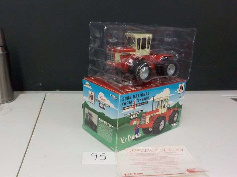 INTERNATIONAL 4366 4WD TRACTOR