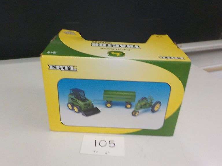 JOHN DEERE GENERAL PURPOSE TRACTOR DIE CAST METAL 1/16 NIB