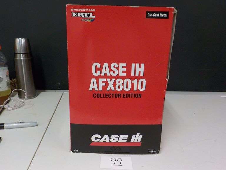 CASE IH AFX8010 COMBINE COLLECTOR EDITION DIE CAST METAL 1/32 SCALE NIB