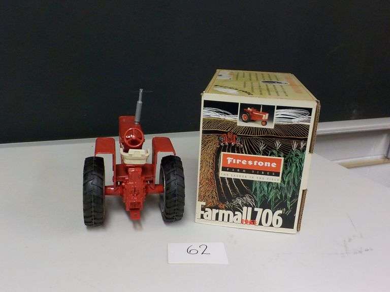 FARMALL 706 FIRESTONE FARM TIRES 1/16 SCALE ERTL COLLECTIBLES NIB