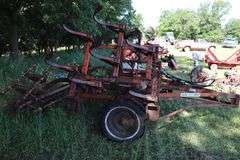 ALLIS CHALMERS 18FT FIELD CULTIVATOR WITH MULCHER & HYDRAULIC CYLINDER