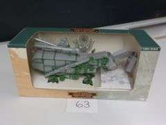 JOHN DEERE 1938 THRESHER 1/28 SCALE SPEC CAST NIB