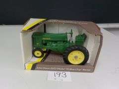JOHN DEERE MODEL 70 TRACTOR 1/16 DIE CAST METAL NIB