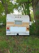 SM RETRO CAMPER WITH ALL CONTENTS INSIDE