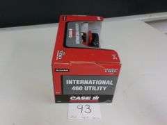 INTERNATIONAL 460 UTILITY DIE CAST METAL 1/16 SCALE NIB