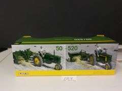 JOHN DEERE 50/520 TRACTOR SET DIE CAST METAL 1/16 NIB