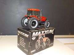 CASE IH MX 135 TRACTOR DIE CAST METAL 1/16 NIB