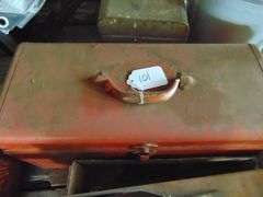 RED TOOL BOX W RACHET SOCKET SET