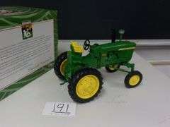 JOHN DEERE 4010 HIGH CROP TRACTOR 1/16 SERIES 4 #4 DIE CAST METAL NIB