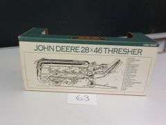 JOHN DEERE 1938 THRESHER 1/28 SCALE SPEC CAST NIB