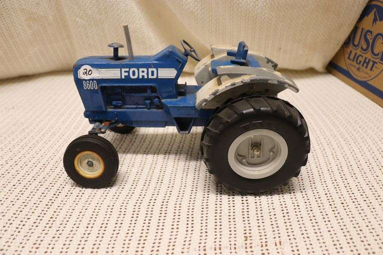 FORD 8600 TRACTOR