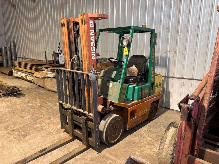 NISSAN LP FORKLIFT 7,980 HRS, TYPE G MODEL CP-H02A25V