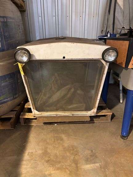 KOEHN MFG TRACTOR CAB