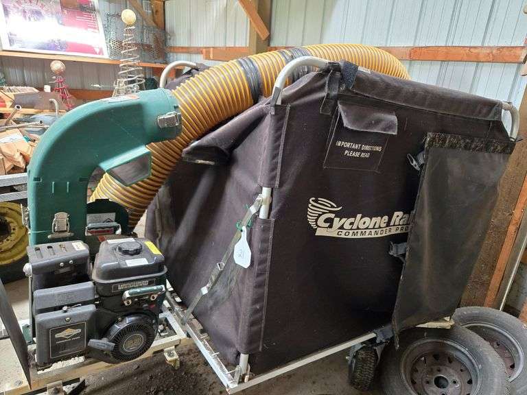 CYCLONE RAKE COMMANDER PRO POWER LEAF BAGGER WITH 6.5 HP ENGINE