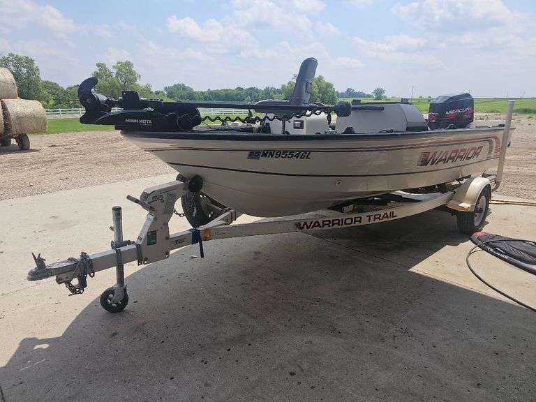 1997 WARRIOR BOAT, 1998 MERCURY MOTOR, FIBERGLASS FISHING BOAT AND SKI BOAT, 2 LIVE WELLS, TROLLING MOTOR, DEPTH FINDER WORKS, BOAT DOES FLOAT LOCATION PENNOCK MN, TYLER 320-304-3855
