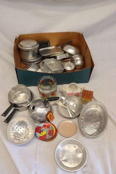 KIDS KITCHEN ITEMS