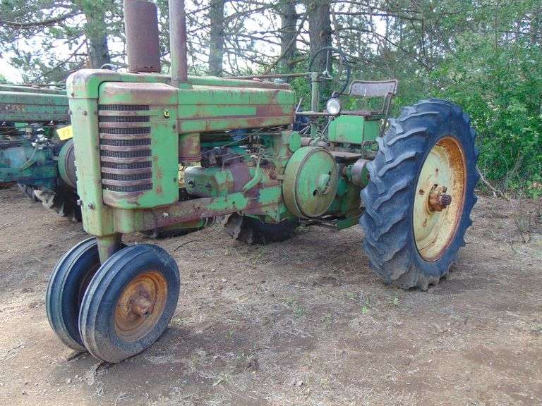 JD STYLED G N/F ENGINE STUCK ROCK SHAFT SMALL NUT CARB SERIAL # 39746