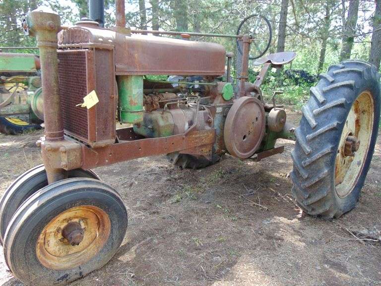 JD G UNSTYLED N/F PLAIN REAR COVER WILL RUN SERIAL # 2590