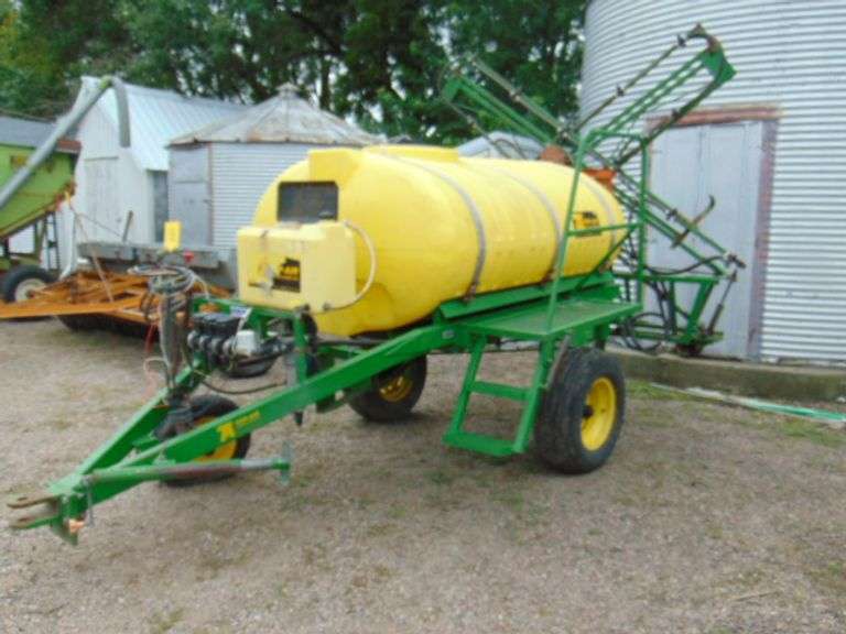 TOP AIR PULL TYPE SPRAYER 500 GALLON TANK 45' BOOM RAVEN MONITOR