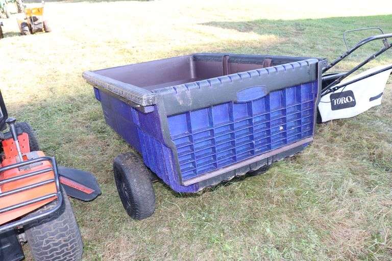 RUBBERMAID LAWN CART