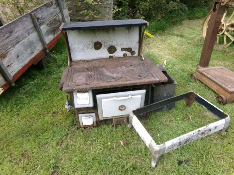SANICO COTTAGE GAS KITCHEN STOVE