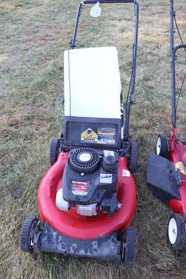 YARD MACHINE 21" PUSH MOWER WITH BAGGER