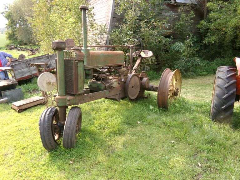 JOHN DEERE A