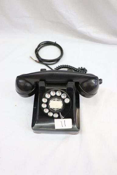 VINTAGE DIAL TELEPHONE