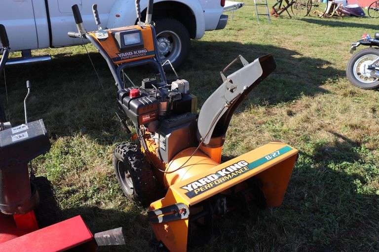 YARD KING PERFORMANCE SNOW BLOWER 27"