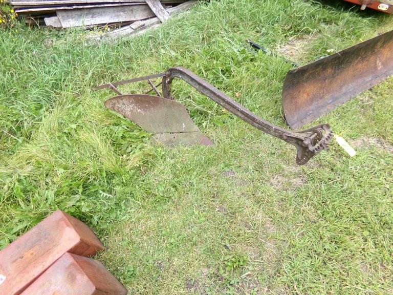 MOLINE WORKS WALKING PLOW