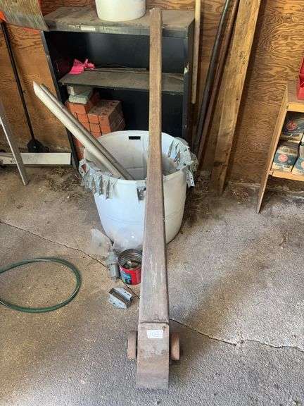 ANTIQUE RAILROAD CAR PUSHER