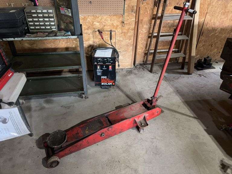 LARGE HD FLOOR JACK.