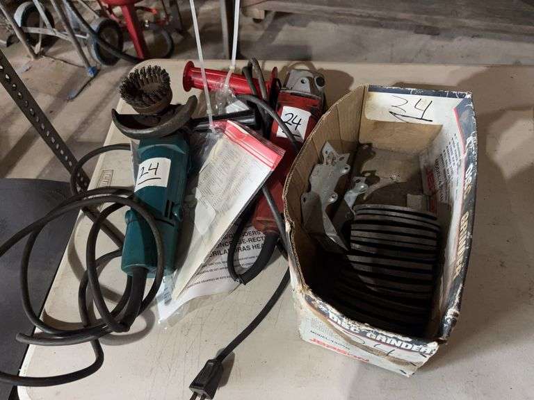 MAKITA GRINDER, MILWAUKEE GRINDER, BOX OF GRINDING WHEELS.