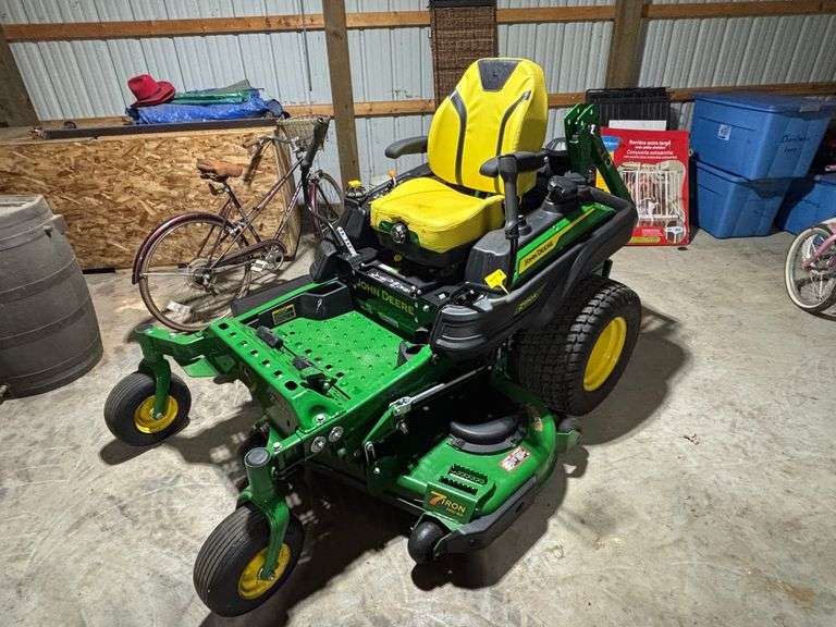 JOHN DEERE Z950R ZERO TURN, 7IRON PRO 60”. 45.6HRS,  27HP, KAWASAKI.  $1,000 CAP BUYERS PREMIUM.