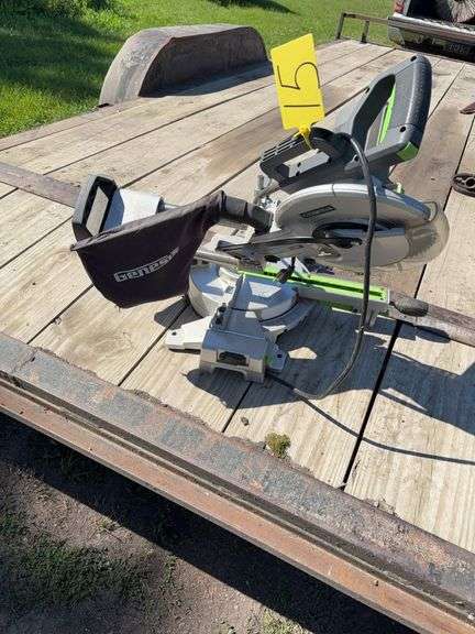 Genesis compound miter saw works