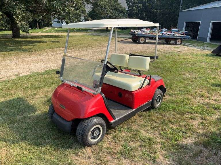 RED YAMAHA GOLF CART ELECTRIC 48 VOLT.