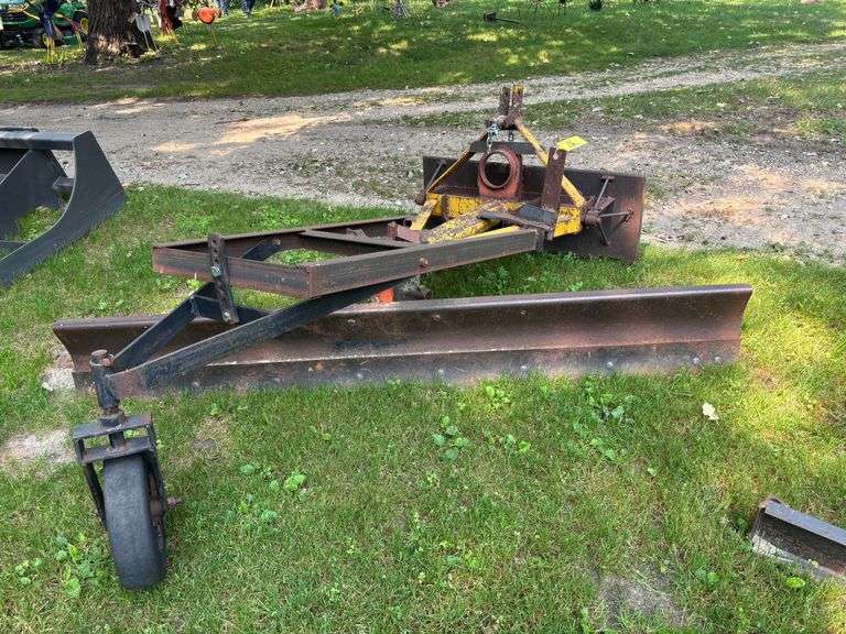 HOME BUILT QUICK ATTACH BLADE.