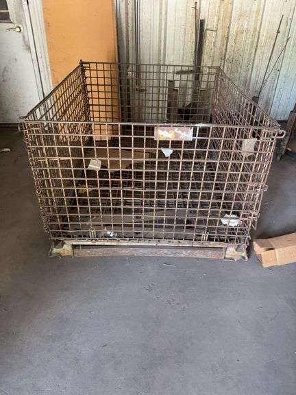 Metal tote 40x48
